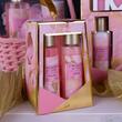 Set 3 produse de baie cu aroma de trandafiri Moment for You,  Accentra 6055856, 125 ml