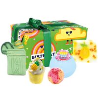 Set de baie It's Your Birthday, Bomb Cosmetics